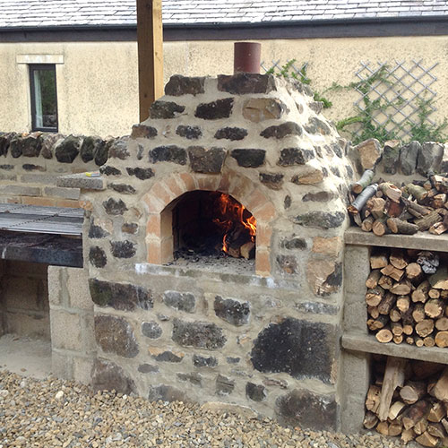 Studfold barbeque and pizza oven
